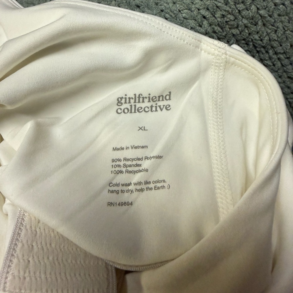 Girlfriend Collective - Zoe Superstretch Tank - Picture 2 of 3